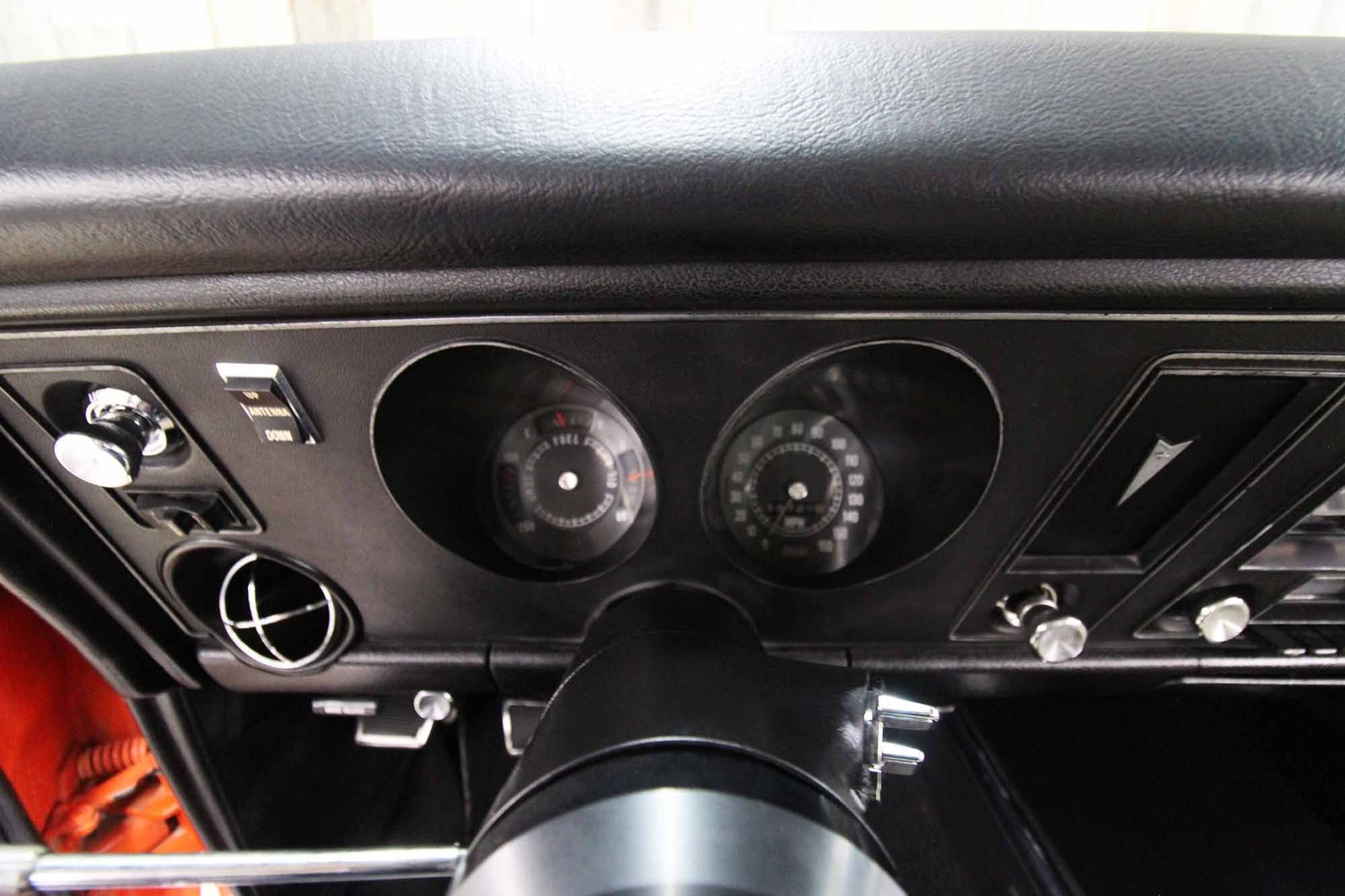 Pontiac-Firebird-1969-31