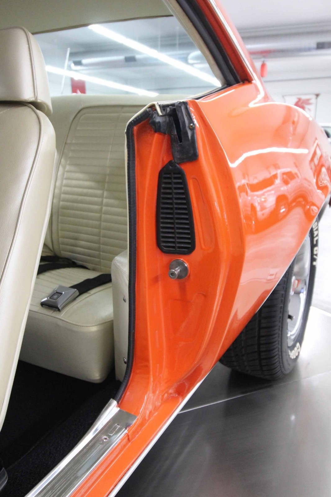 Pontiac-Firebird-1969-38