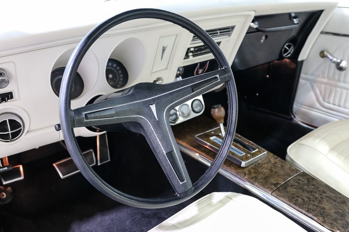 Pontiac-Firebird-1969-Coupe-17