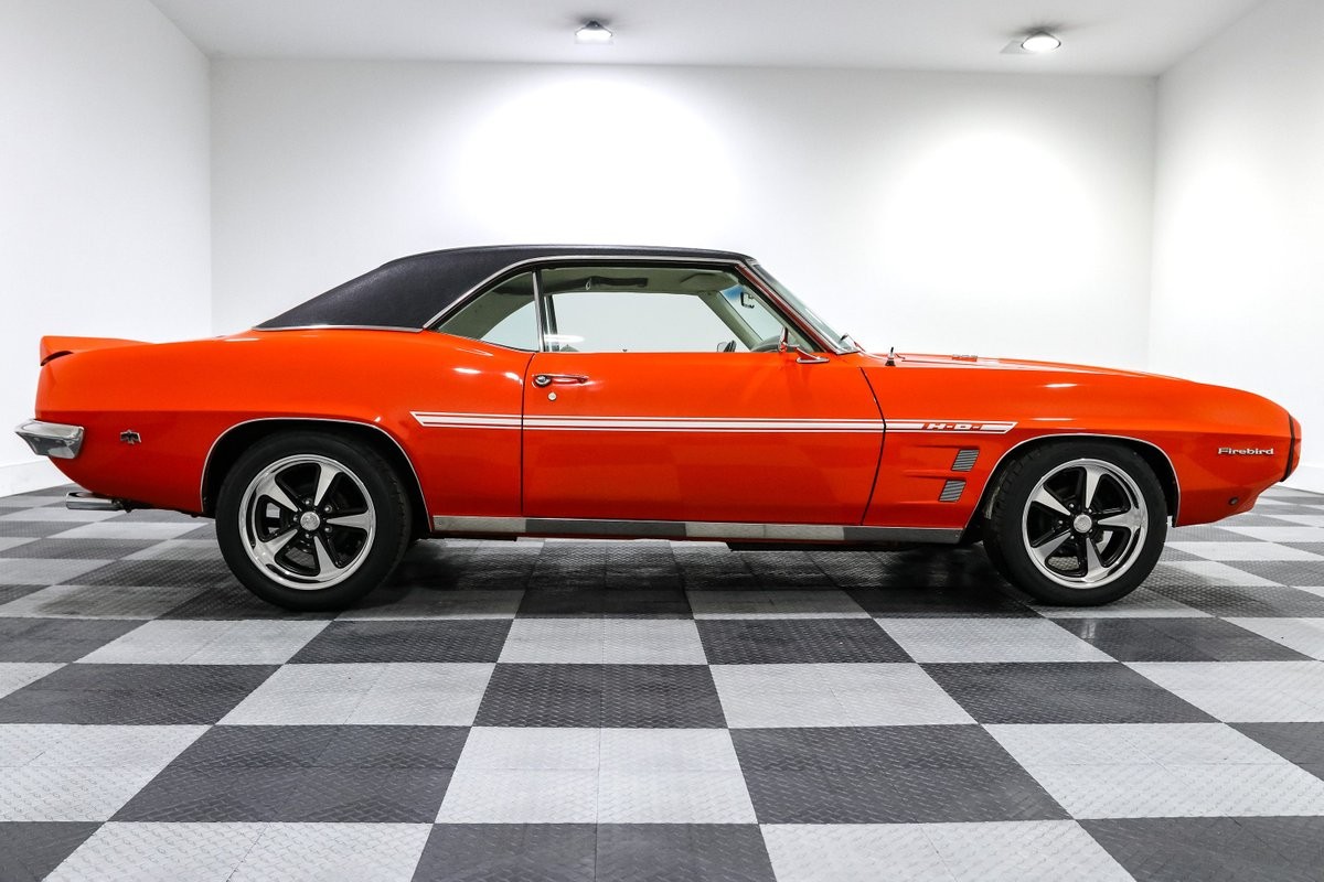 Pontiac-Firebird-1969-Coupe-7