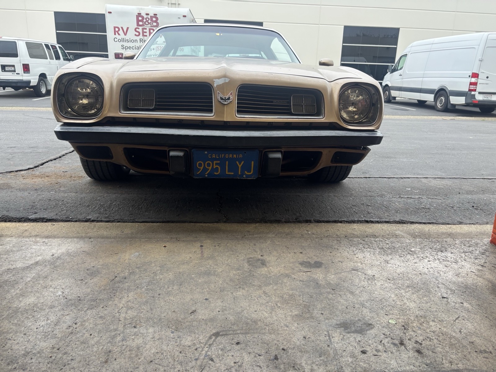 Pontiac-Firebird-1975-Sedan-5