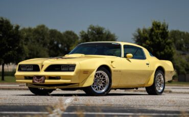 Pontiac-Firebird-1977-2D-Coupe-1
