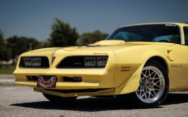 Pontiac-Firebird-1977-2D-Coupe-15