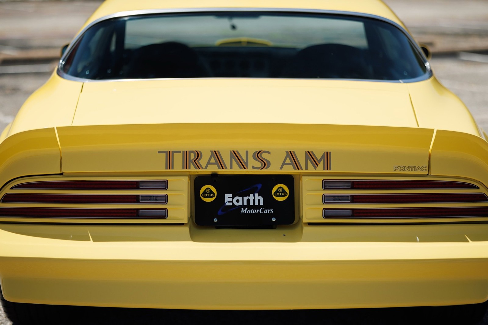 Pontiac-Firebird-1977-2D-Coupe-30