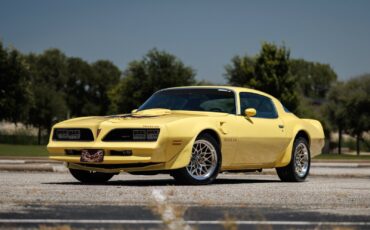 Pontiac-Firebird-1977-2D-Coupe