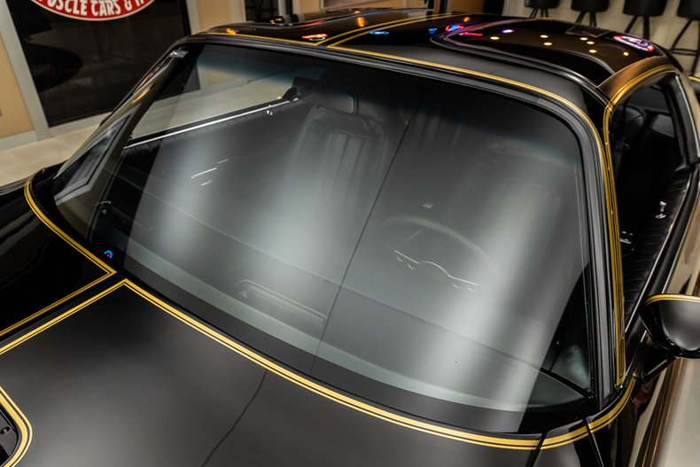 Pontiac-Firebird-1977-Black-26