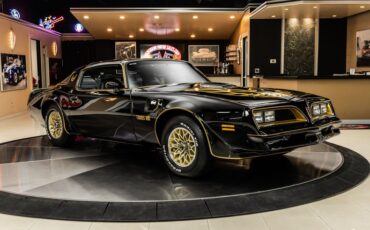 Pontiac-Firebird-1977-Black-44