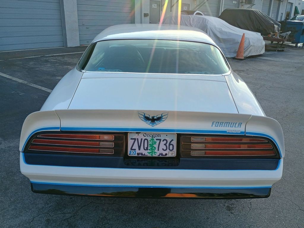 Pontiac-Firebird-1977-Coupe-4