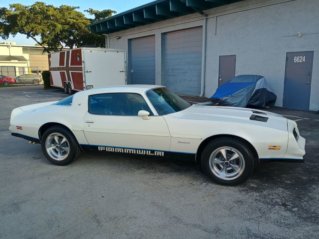 Pontiac-Firebird-1977-Coupe-6