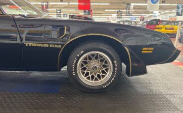 Pontiac-Firebird-1979-26