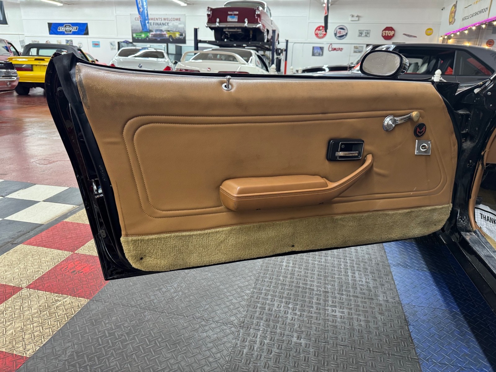 Pontiac-Firebird-1979-34