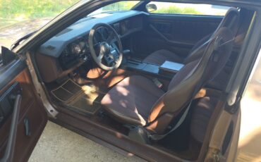 Pontiac-Firebird-1984-Coupe-4