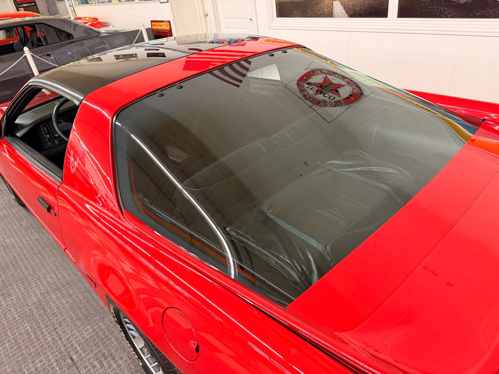 Pontiac-Firebird-1987-Hatchback-17