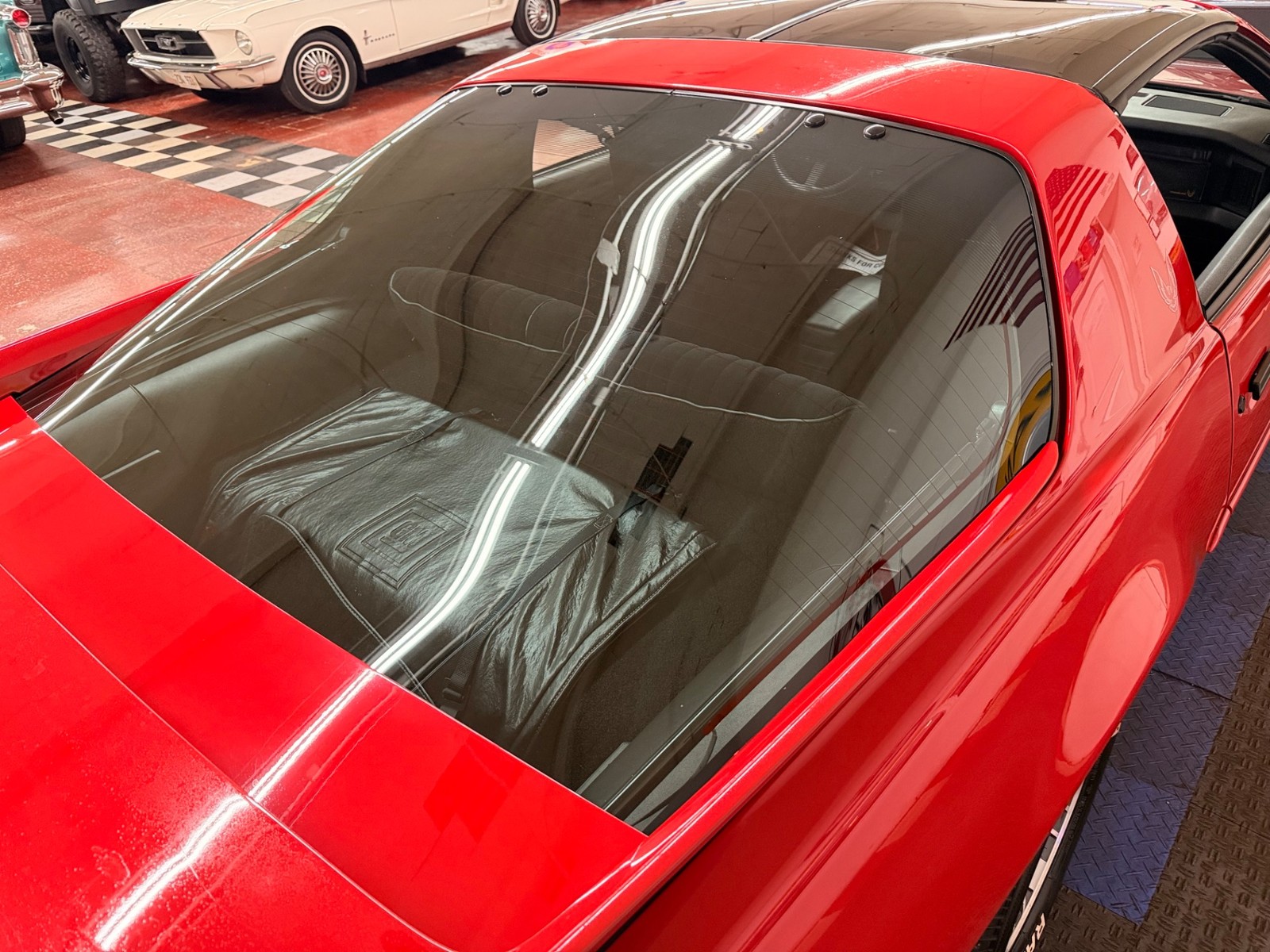 Pontiac-Firebird-1987-Hatchback-18