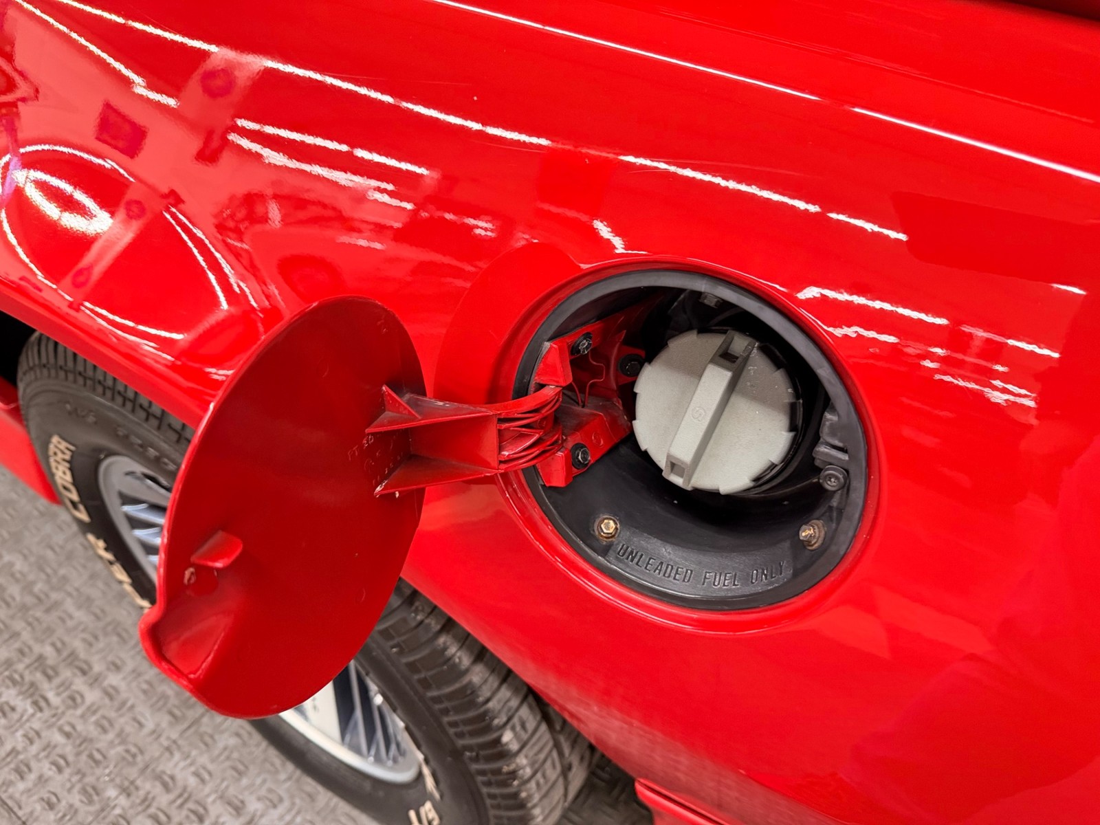 Pontiac-Firebird-1987-Hatchback-24