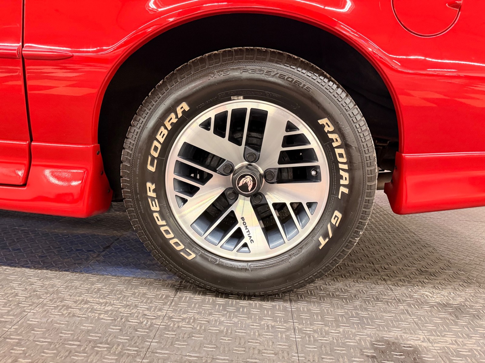 Pontiac-Firebird-1987-Hatchback-26