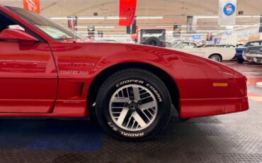 Pontiac-Firebird-1987-Hatchback-29