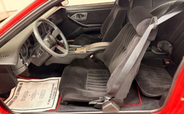 Pontiac-Firebird-1987-Hatchback-32