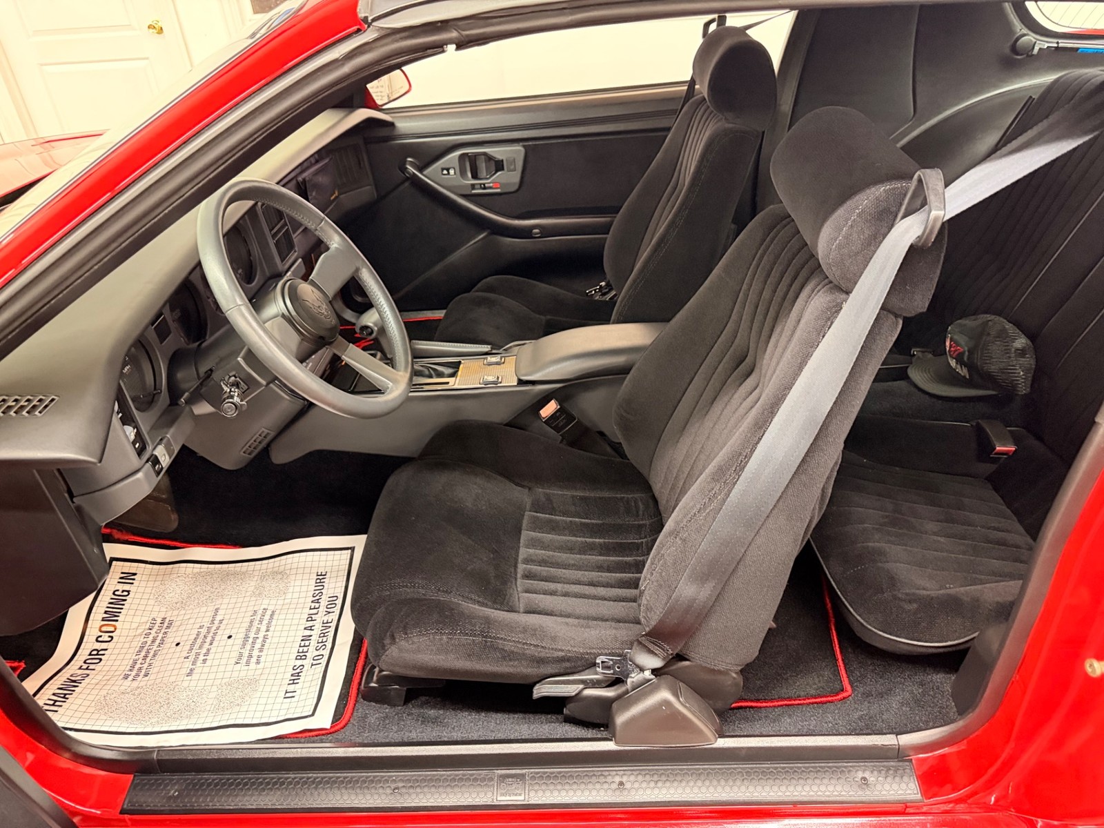 Pontiac-Firebird-1987-Hatchback-32