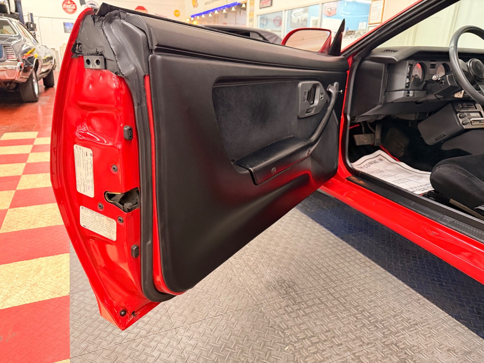 Pontiac-Firebird-1987-Hatchback-39