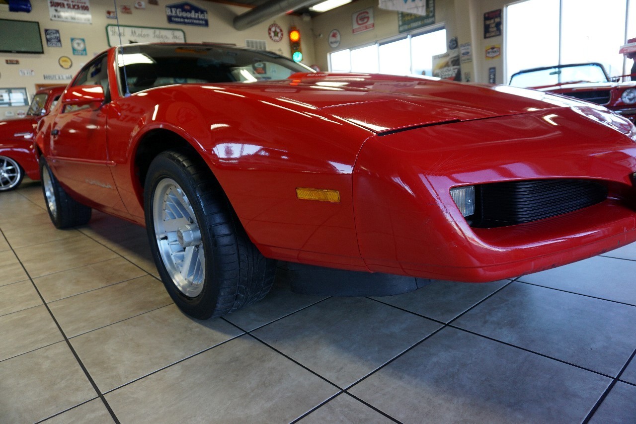 Pontiac-Firebird-1991-Coupe-12