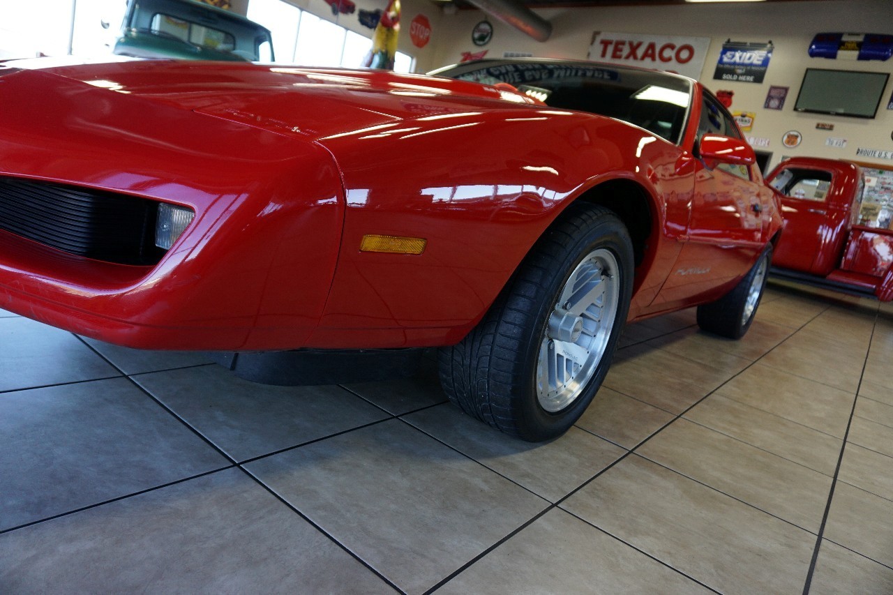 Pontiac-Firebird-1991-Coupe-14