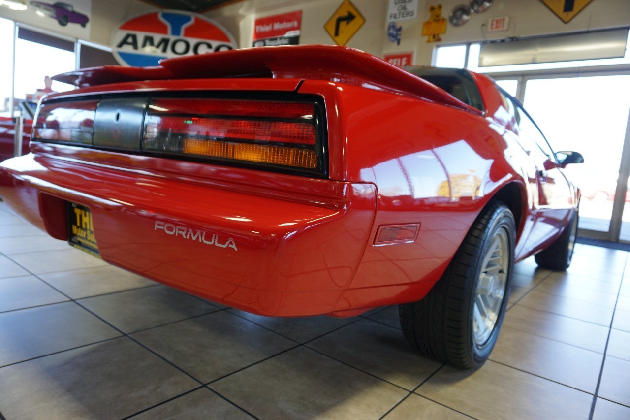 Pontiac-Firebird-1991-Coupe-16