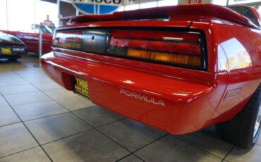 Pontiac-Firebird-1991-Coupe-18