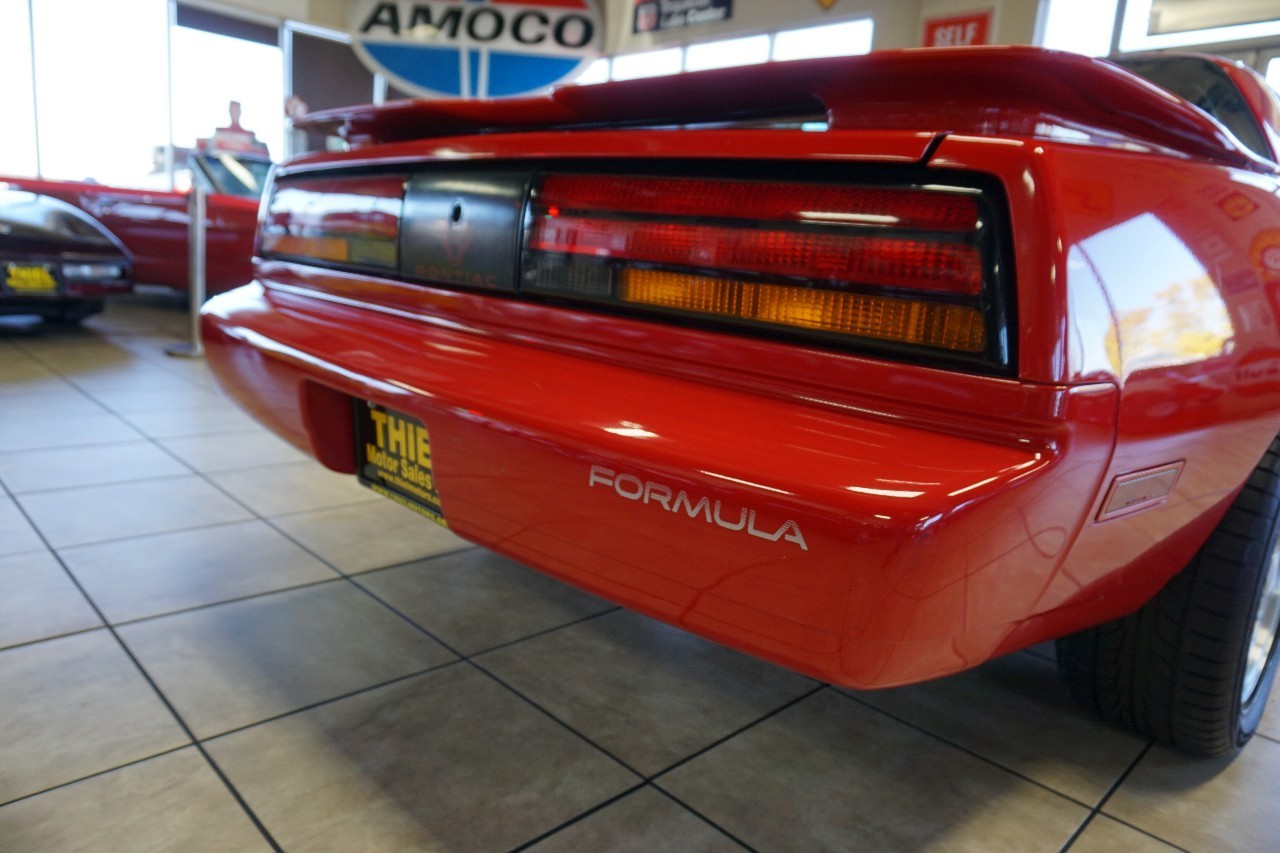 Pontiac-Firebird-1991-Coupe-18