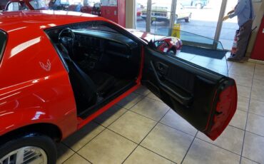 Pontiac-Firebird-1991-Coupe-22