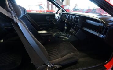 Pontiac-Firebird-1991-Coupe-23