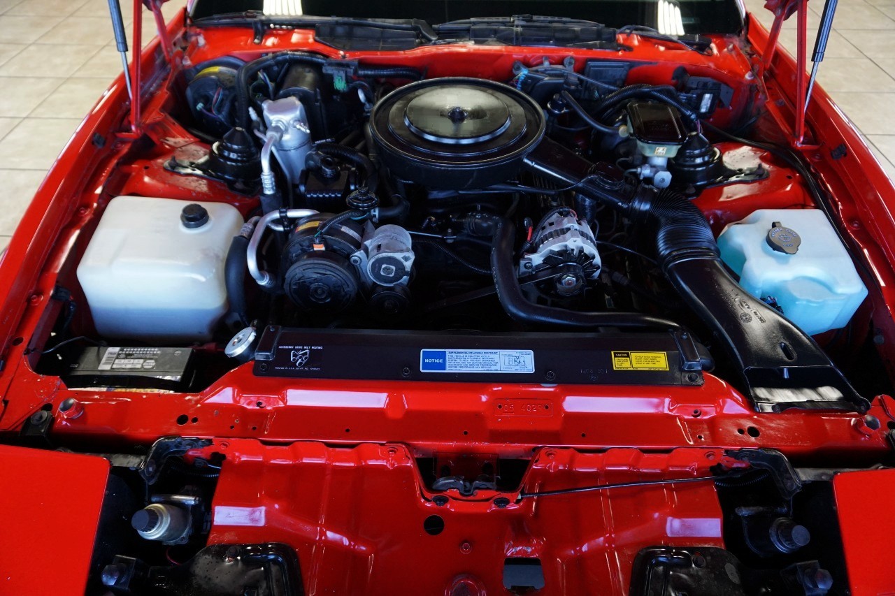 Pontiac-Firebird-1991-Coupe-32