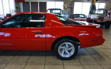 Pontiac-Firebird-1991-Coupe-39