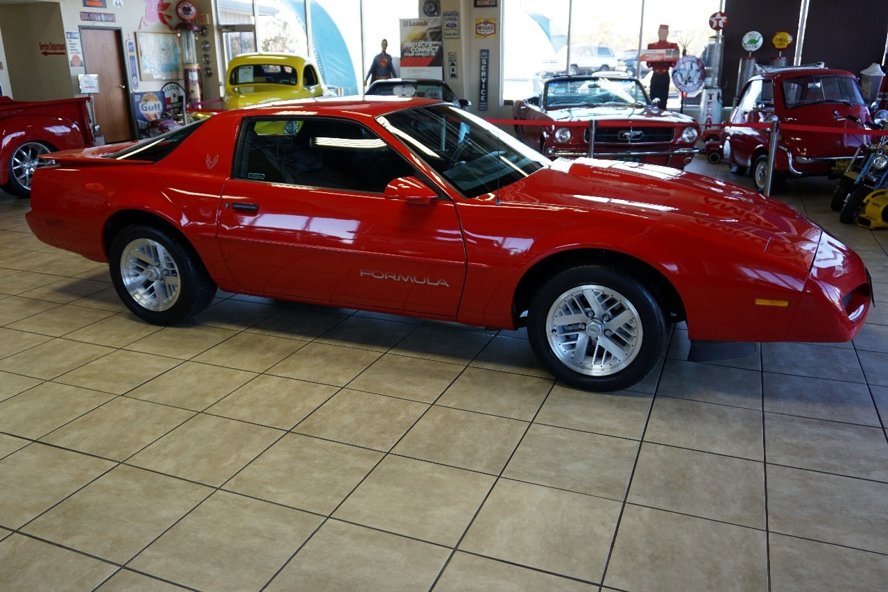 Pontiac-Firebird-1991-Coupe-8