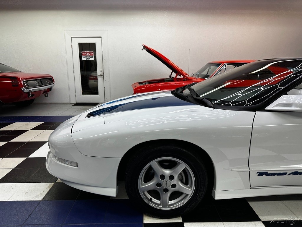 Pontiac-Firebird-1995-Convertible-11