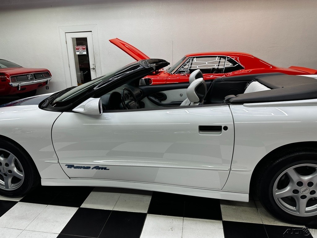 Pontiac-Firebird-1995-Convertible-16