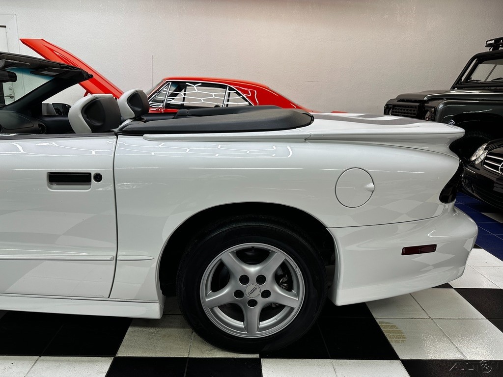 Pontiac-Firebird-1995-Convertible-18