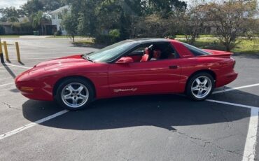 Pontiac-Firebird-1995-Coupe-1