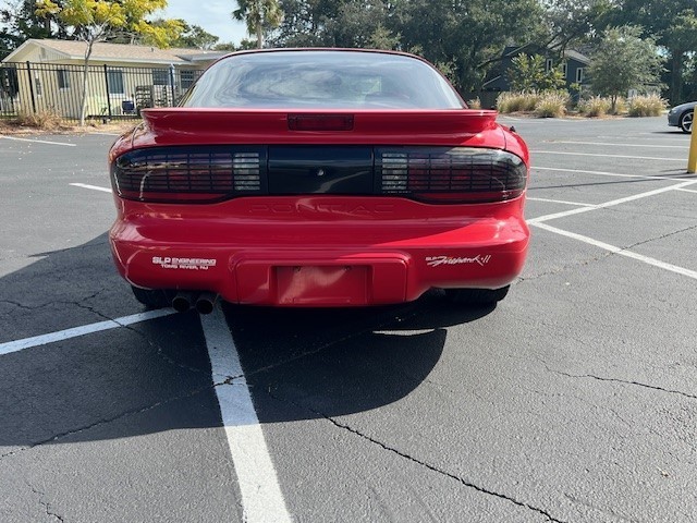 Pontiac-Firebird-1995-Coupe-2