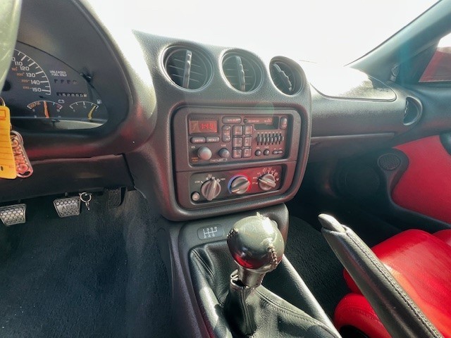 Pontiac-Firebird-1995-Coupe-7