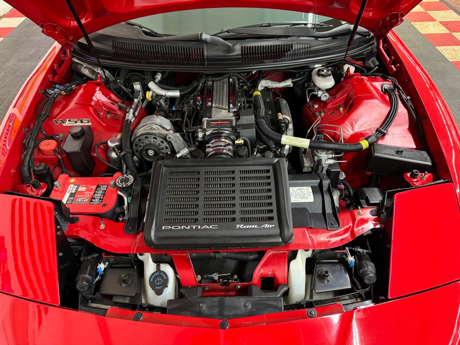 Pontiac-Firebird-1996-Coupe-17