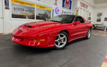 Pontiac-Firebird-1996-Coupe-2