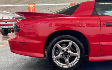 Pontiac-Firebird-1996-Coupe-24