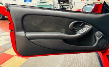 Pontiac-Firebird-1996-Coupe-33