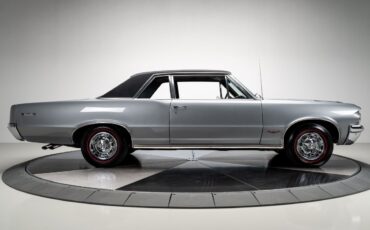 Pontiac-GTO-1964-Sedan-14