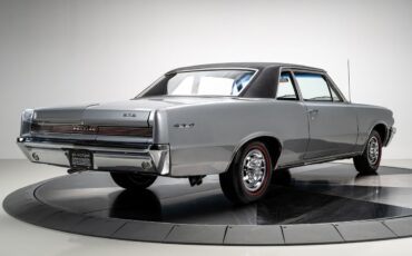 Pontiac-GTO-1964-Sedan-16