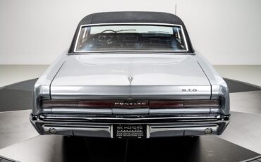 Pontiac-GTO-1964-Sedan-18