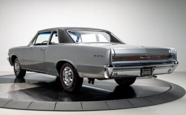 Pontiac-GTO-1964-Sedan-19