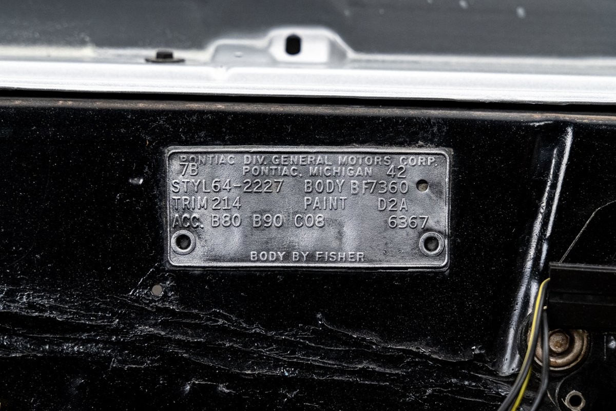 Pontiac-GTO-1964-Sedan-30