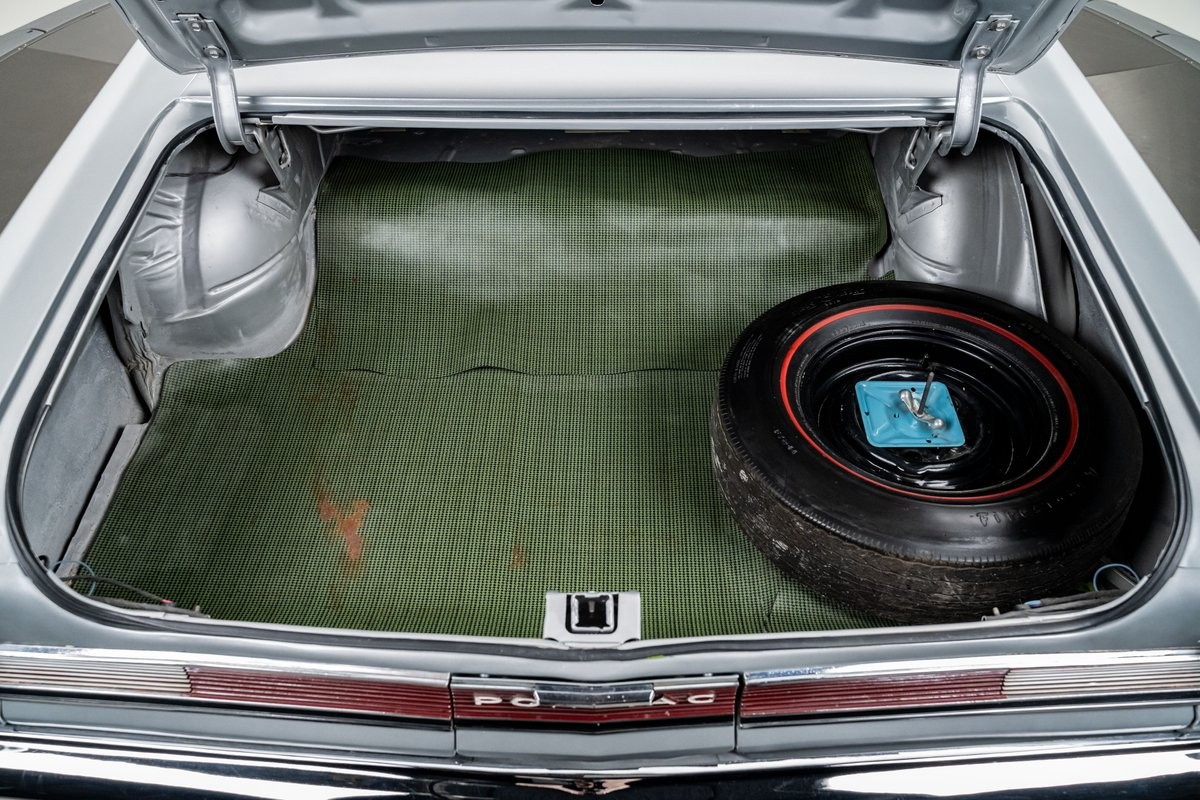 Pontiac-GTO-1964-Sedan-32